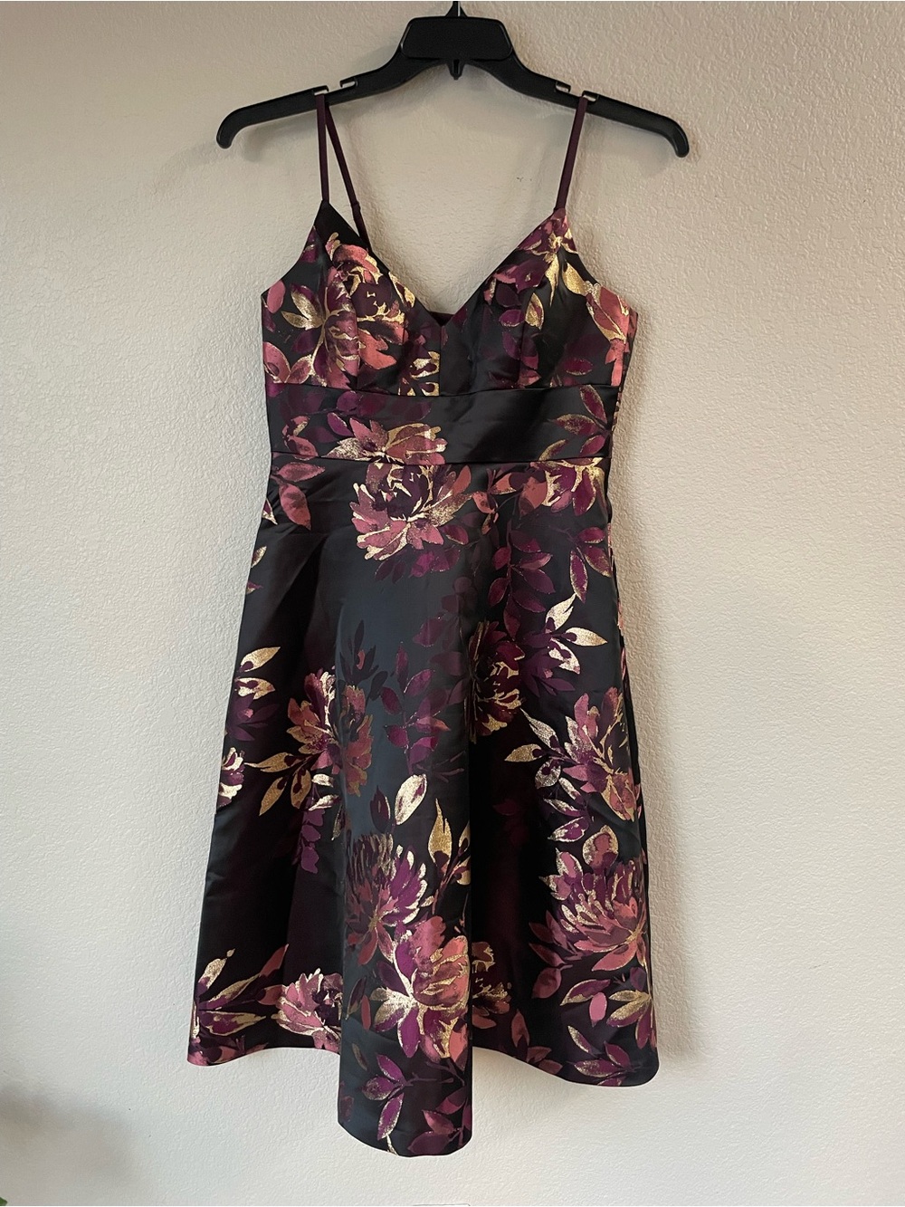 Floral Fit-&-Flare Spaghetti Strap Dress in Black and Plum